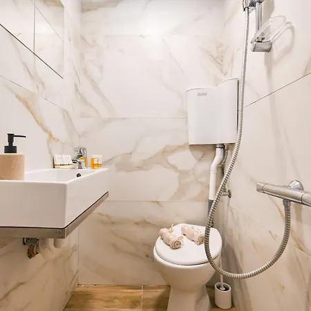 47 Apartment *